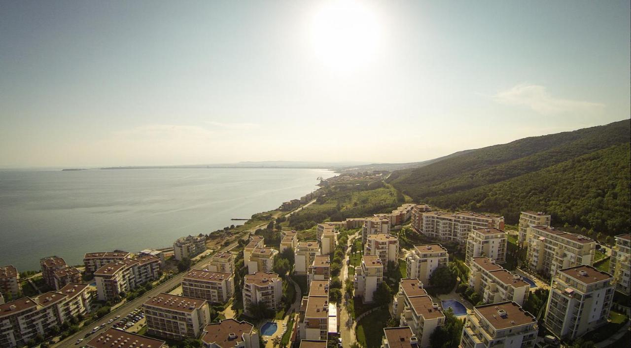 Fort Noks - Menada Apartments Sveti Vlas Exterior foto