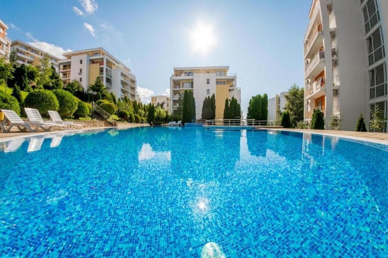Fort Noks - Menada Apartments Sveti Vlas Exterior foto