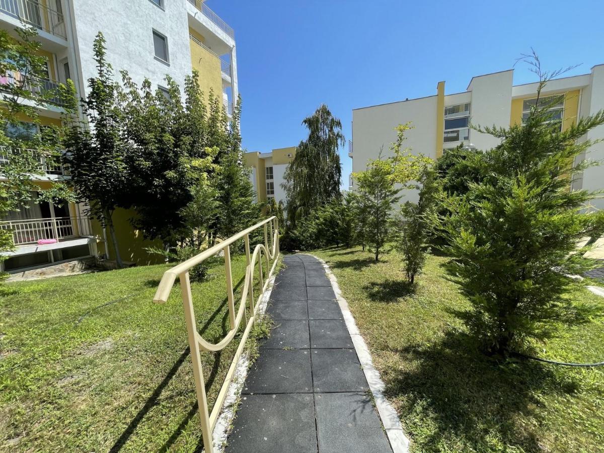 Fort Noks - Menada Apartments Sveti Vlas Exterior foto