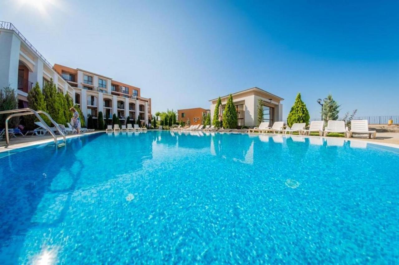 Fort Noks - Menada Apartments Sveti Vlas Exterior foto