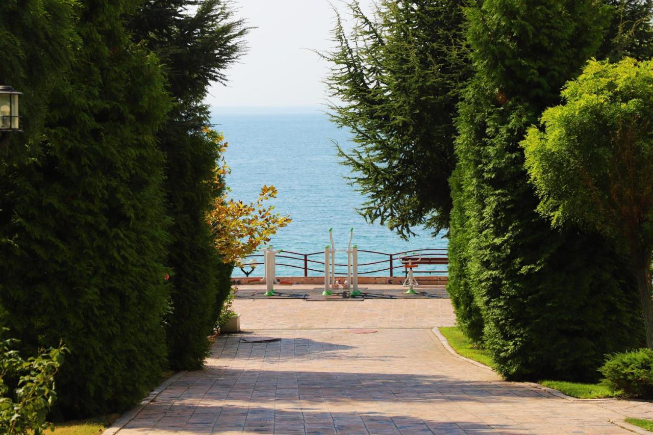 Fort Noks - Menada Apartments Sveti Vlas Exterior foto